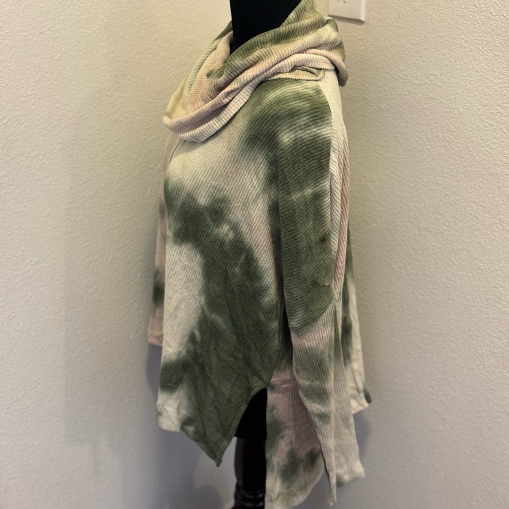 2 FOR $20 StatusChenault Oversized Cowl Neck Sweater Hi-Low Tie Dye Green XS NEW - Picture 4 of 11